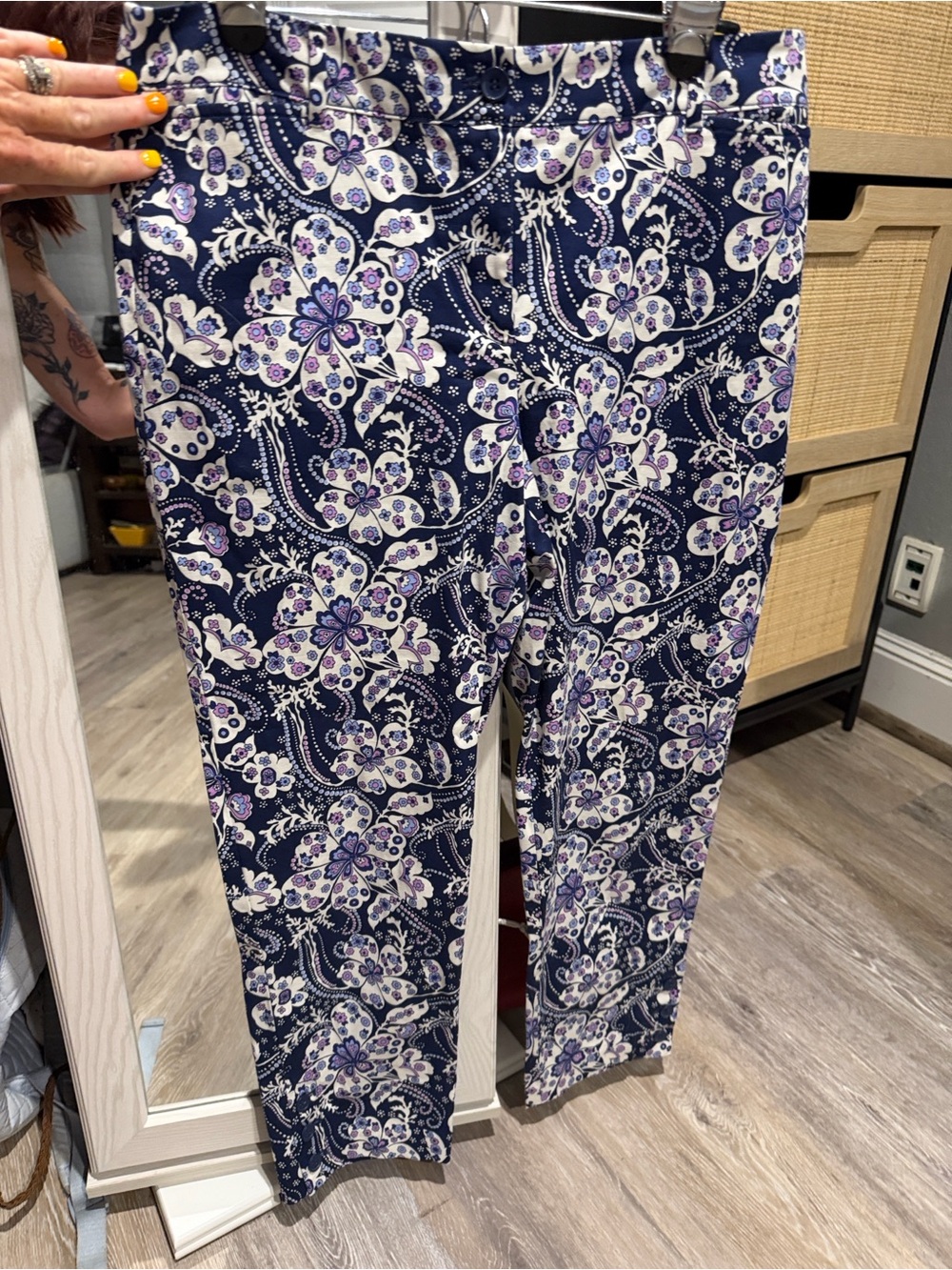 Talbots Perfect Crop pant in Navy, Purple, White Floral Print Button CapriSize 8